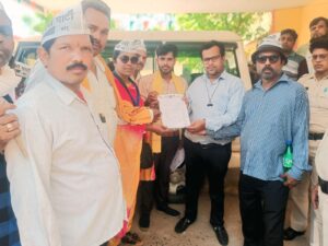 बसना में भीषण जल संकट: आप कार्यकर्ता ने एसडीएम को सौंपा ज्ञापन, तत्काल निराकरण की मांग